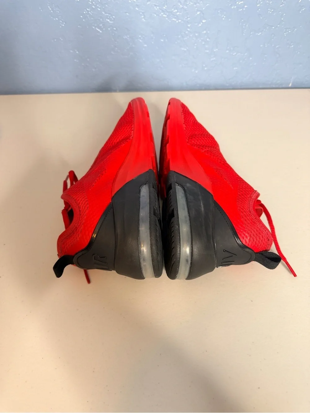 Nike Air Max Motion 2 in University Red and Black A00266-601 men size 8